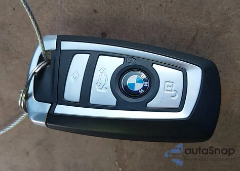 2011 BMW 740Li z USA, uszkodzony, nr VIN WBAKB4C50BC392560